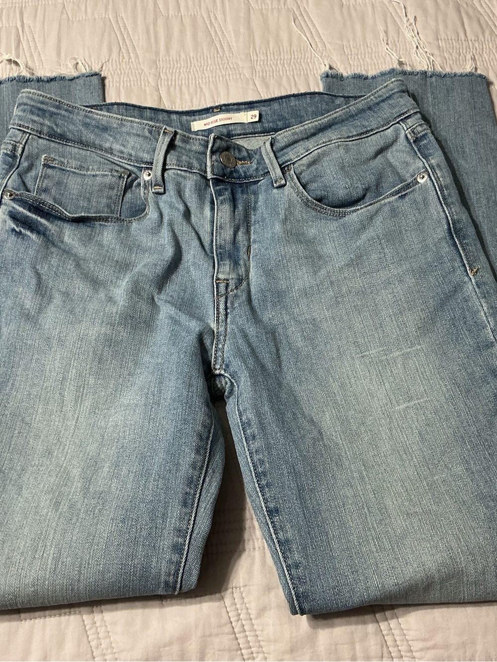 Levi's Light Wash Mid-rise Skinny Jeans